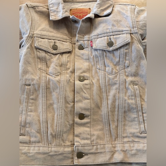 Levi's Tan Trucker Jacket - Classic Jean Jacket, Size Medium (10-12 Years) - Picture 8 of 16
